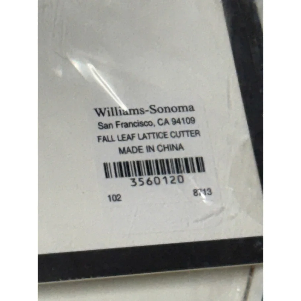 Williams-Sonoma Autumn Leaf Pie Crust Cutter Fall Lattice Top Tool 3560120 NEW